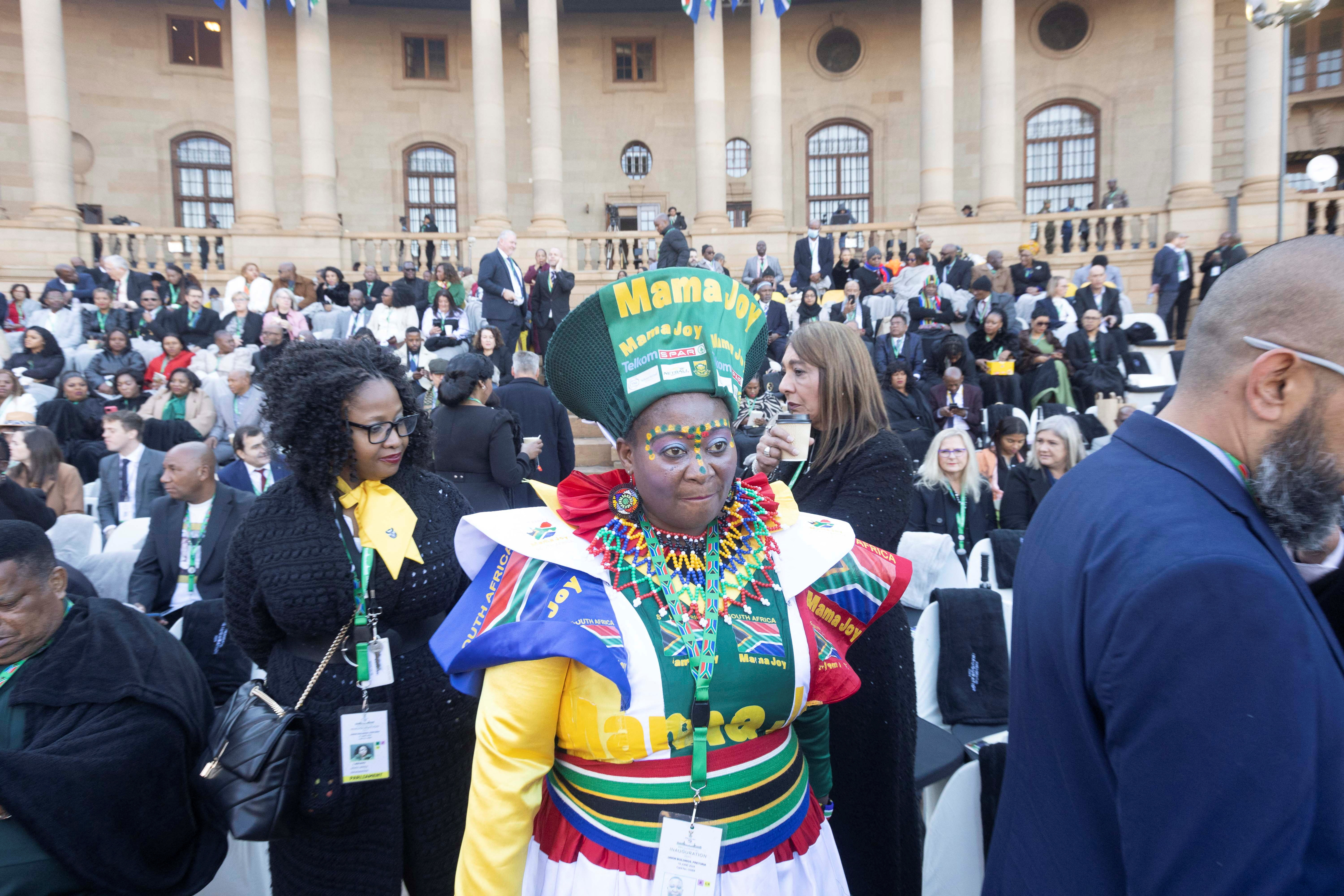 Νότια Αφρική: Νέα θητεία για τον Ραμαφόζα με πολυκομματική κυβέρνηση-2