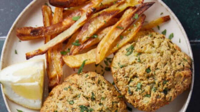 ψαρομπιφτέκια-με-μαϊντανό-563074609