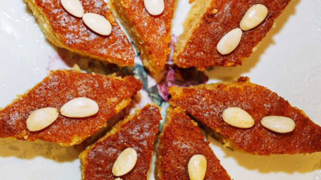 ρεβανί-με-αμύγδαλο-με-συνταγή-μιας-πολ-563069185