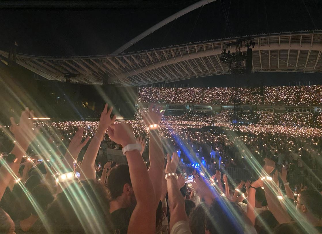 Coldplay: Πλήθος κόσμου στη συναυλία, κατάμεστο το ΟΑΚΑ (φωτογραφίες)-12