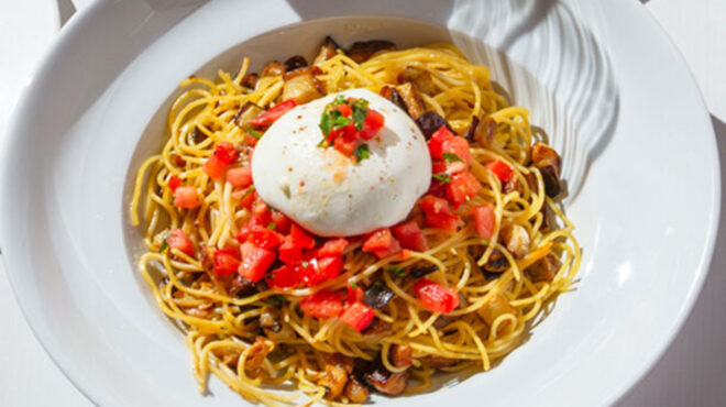 12-εύκολες-μακαρονάδες-για-τις-ζεστές-μέ-563082697