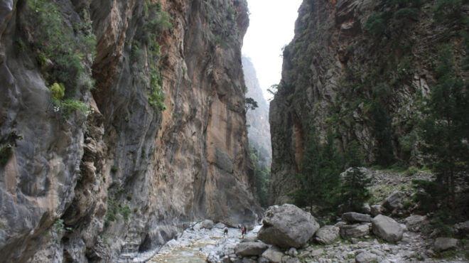 ολονύκτια-επιχείρηση-για-τη-διάσωση-τ-563133856