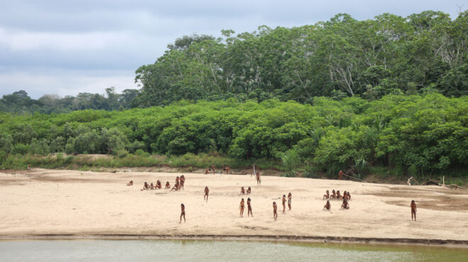 σπάνιες-εικόνες-από-ακριβοθώρητη-φυλ-563132134