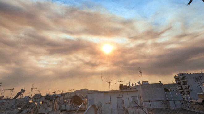 φωτιά-στην-εύβοια-ο-καπνός-έφτασε-πάνω-563153281