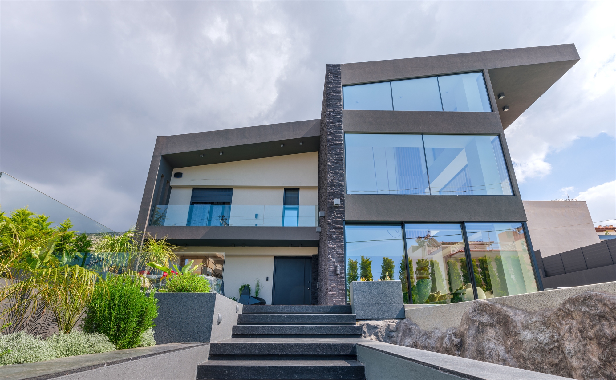 Η αντεπίθεση των βορείων προαστίων-1