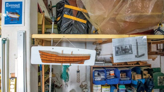 ο-επίμονος-ξυλοναυπηγός-από-την-ερμού-563137528