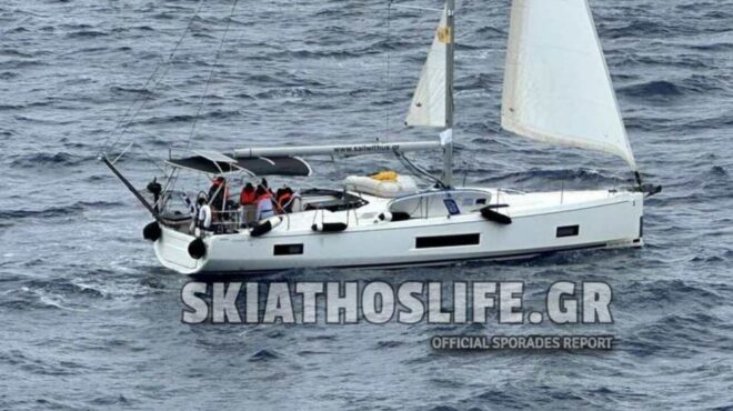 ιστιοφόρο-έμεινε-ακυβέρνητο-στα-ανοι-563109883