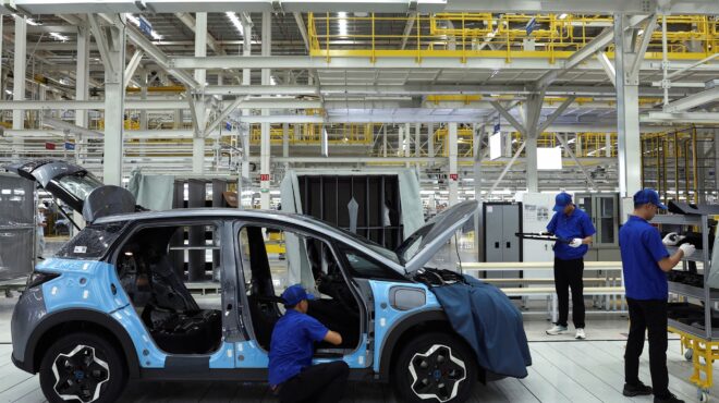 η-κινεζική-byd-απειλεί-να-εκθρονίσει-την-tesl-563116693