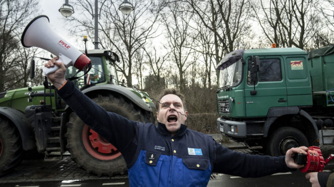 ανισότητα-ακρίβεια-χρέη-ανοίγουν-τον-563114077