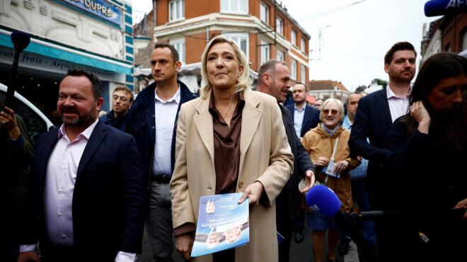 γαλλία-169-υποψήφιοι-βουλευτές-αποσύρον-563104621