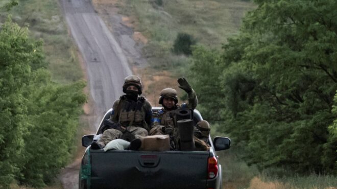 λονδίνο-ο-ζελένσκι-στη-συνεδρίαση-του-563132236