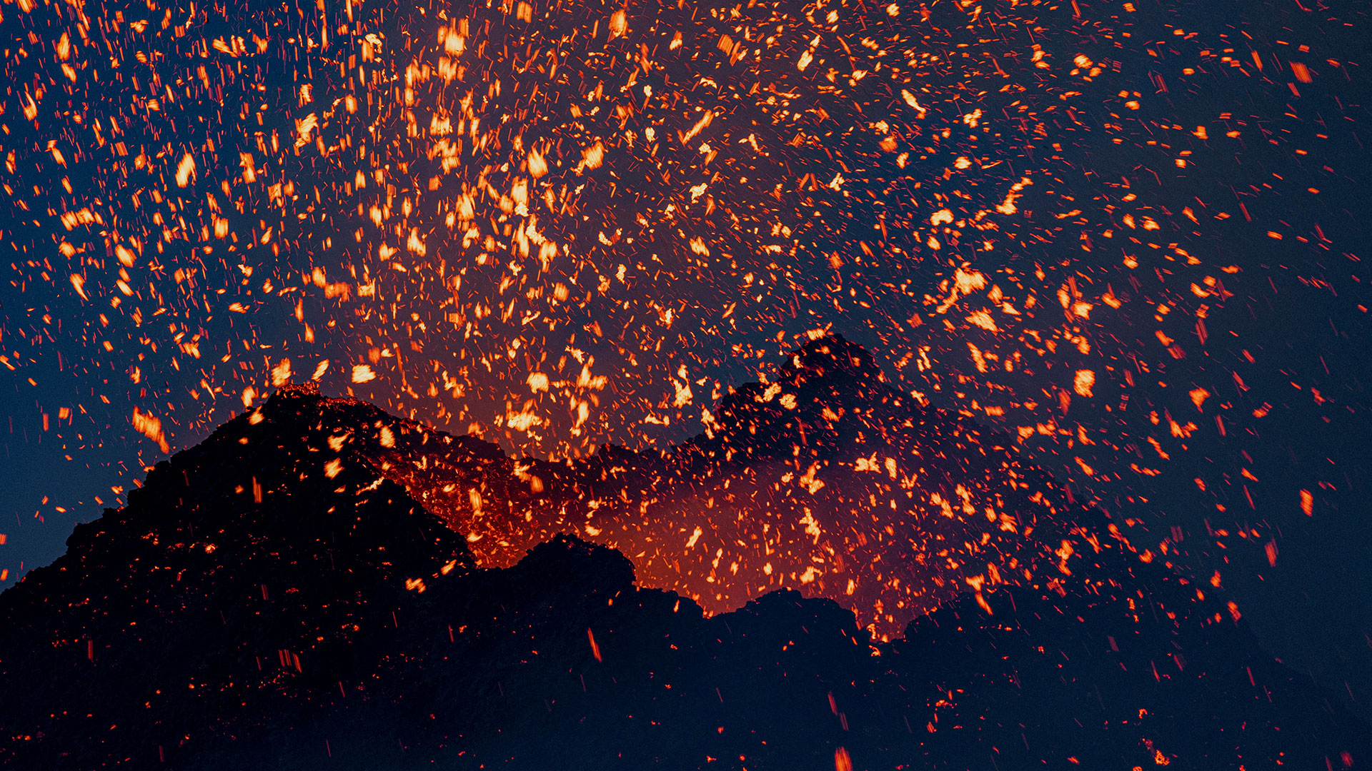 Εντυπωσιακές εικόνες από το «ξύπνημα» της Αίτνας-6