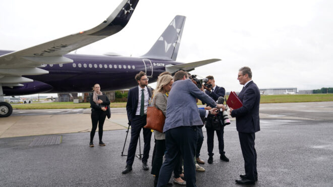 βρετανία-ο-στάρμερ-δεσμεύεται-να-αυξή-563118046