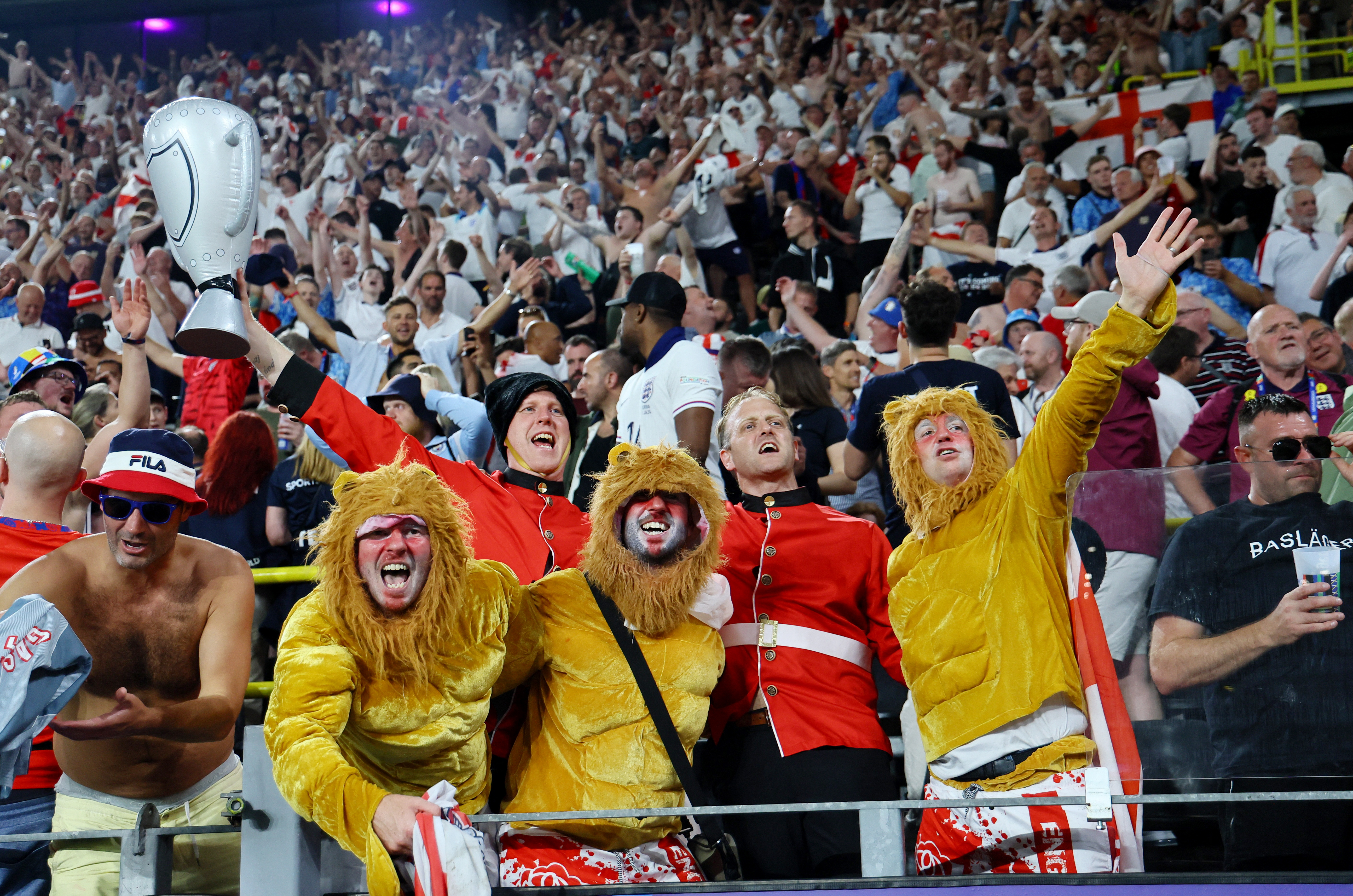 Αγγλία: Το Euro στο κατώφλι του «σπιτιού» της-3