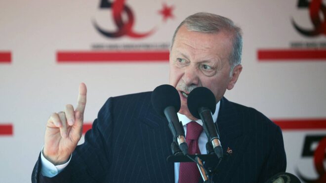 ερντογάν-συντηρεί-την-προκλητική-ρητ-563141524