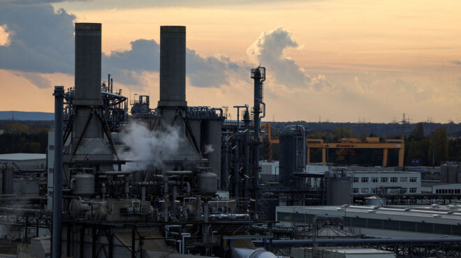 γερμανία-εκρηξη-και-πυρκαγιά-στο-εργο-563149681