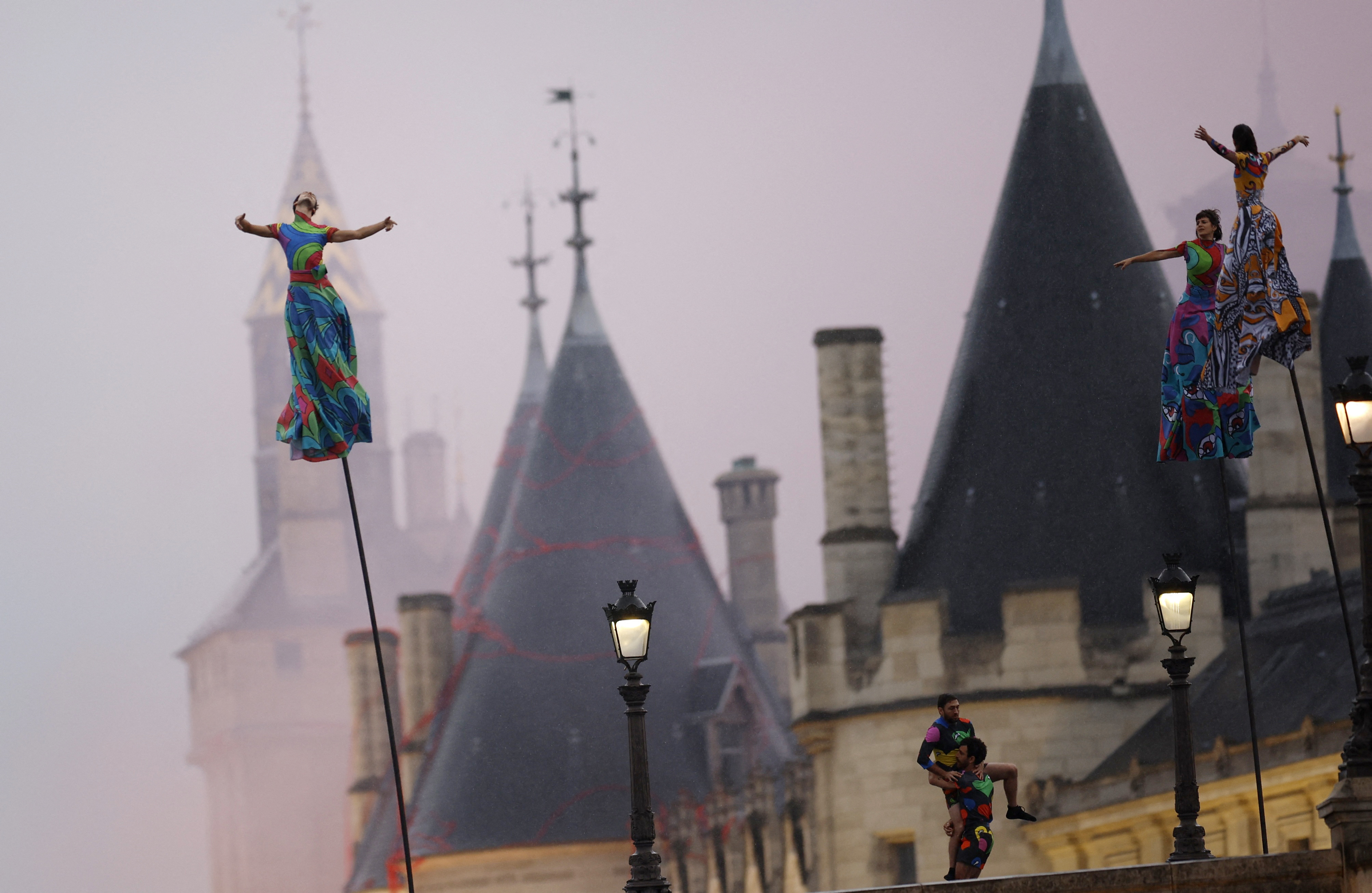 Ολυμπιακοί Αγώνες 2024 – Παρίσι: Τα «καρέ» μιας ξεχωριστής τελετής έναρξης-21