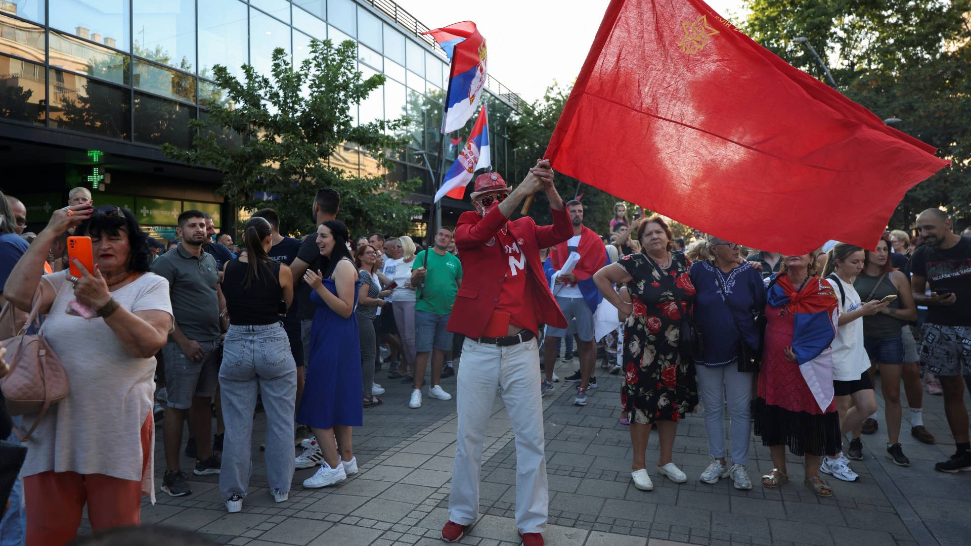 Σερβία: Χιλιάδες στους δρόμους ενάντια σε συμφωνία με την Ε.Ε. για εξόρυξη λιθίου-2