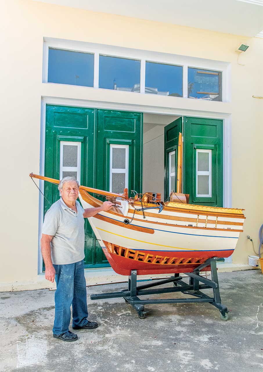 Ο επίμονος ξυλοναυπηγός από την Ερμούπολη που αξίζει να γνωρίσετε-1