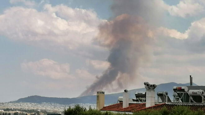 φωτιά-στα-γλυκά-νερά-επιχειρούν-ισχυρ-563108023