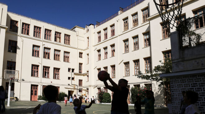 επανέρχονται-τα-αθλητικά-σχολεία-563152774