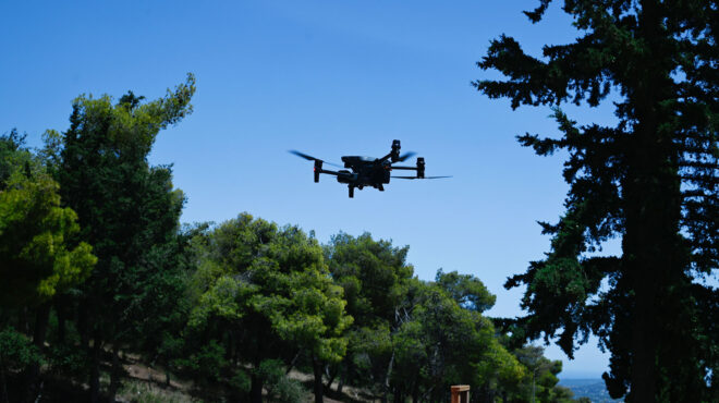 σύλληψη-χειριστή-drone-για-φωτιά-στον-υμητ-563109256