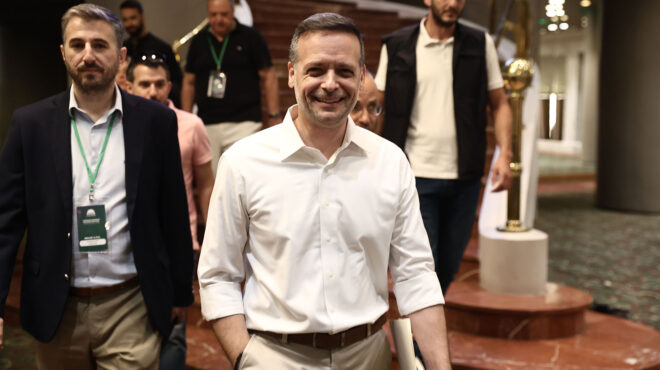 δούκας-συμμετέχω-σε-δημοκρατικές-δια-563120047