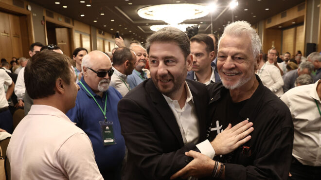 πασοκ-υποψήφιος-για-την-προεδρία-και-ο-563108188