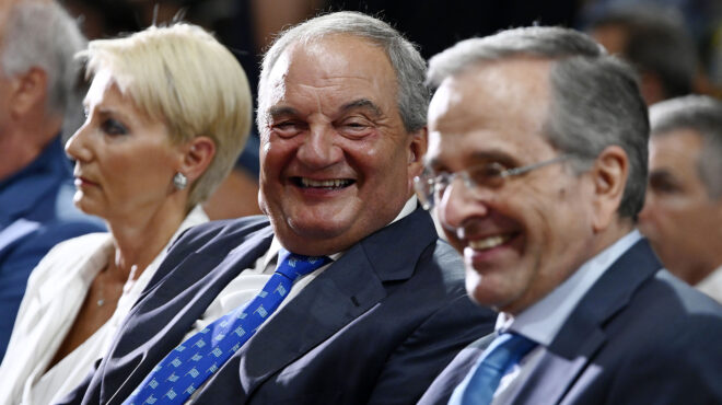 live-η-εκδήλωση-που-θα-μιλήσουν-κ-καραμανλ-563104588