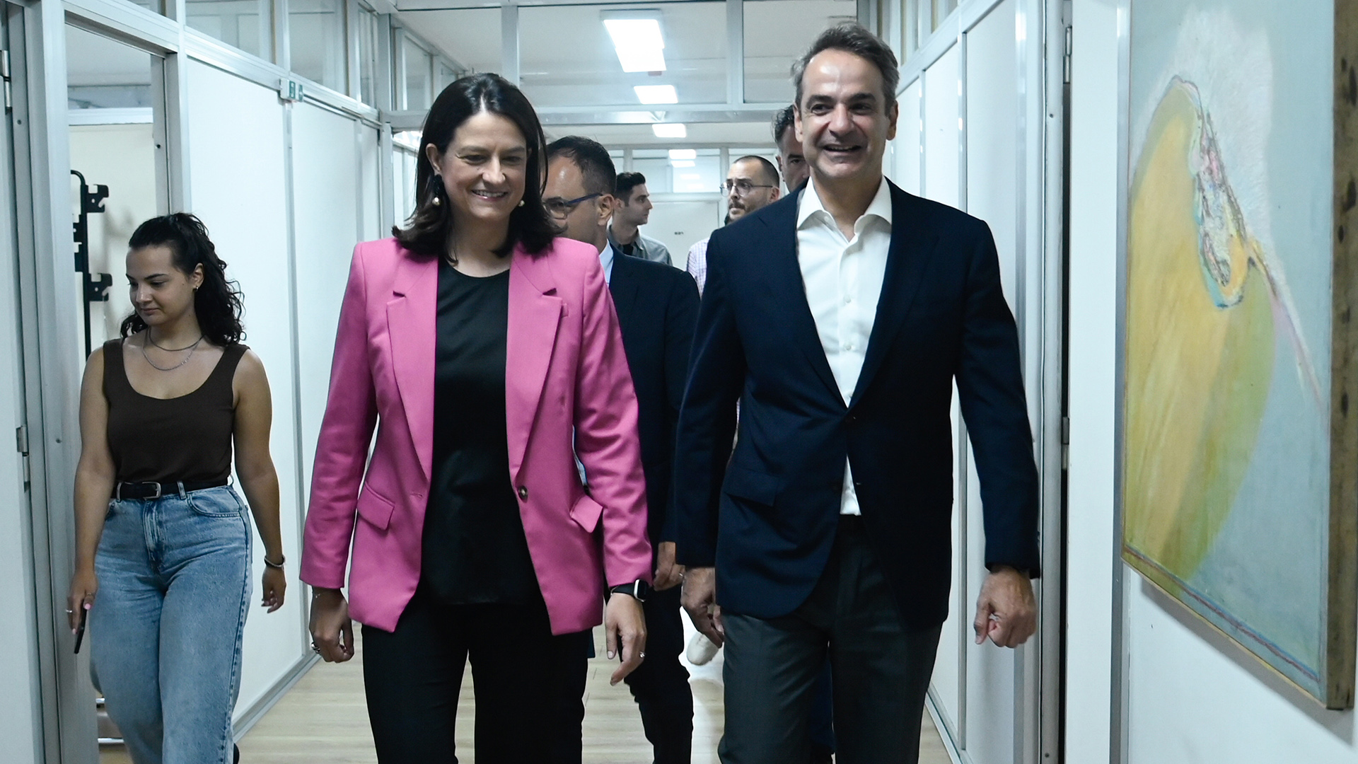 Μητσοτάκης από υπουργείο Εργασίας: Στόχος η εφαρμογή της Ψηφιακής Κάρτας Εργασίας παντού-1