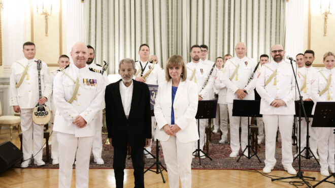 παρασημοφόρηση-του-σταύρου-ξαρχάκου-563119366