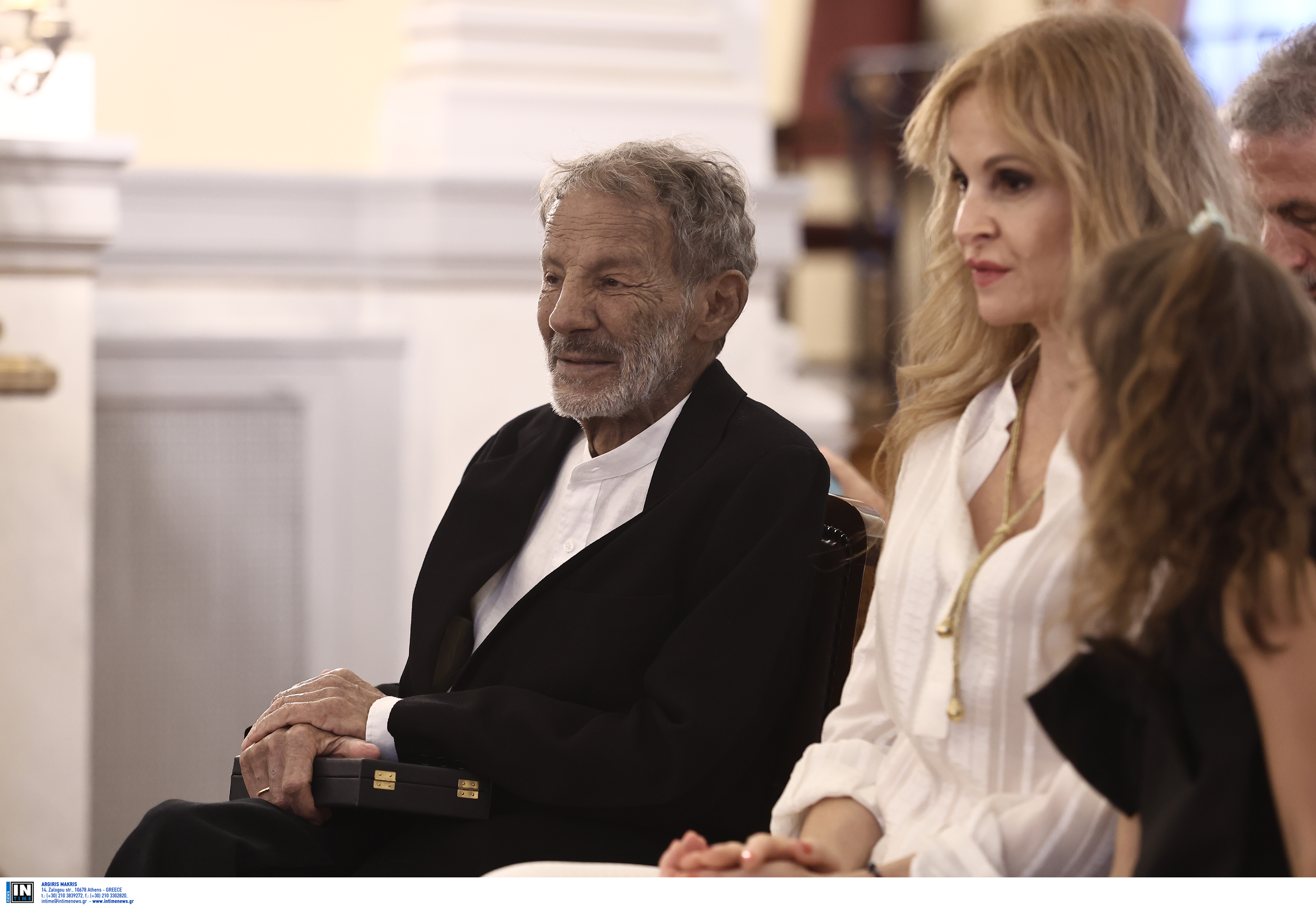 Παρασημοφόρηση του Σταύρου Ξαρχάκου στο Προεδρικό Μέγαρο (εικόνες)-3