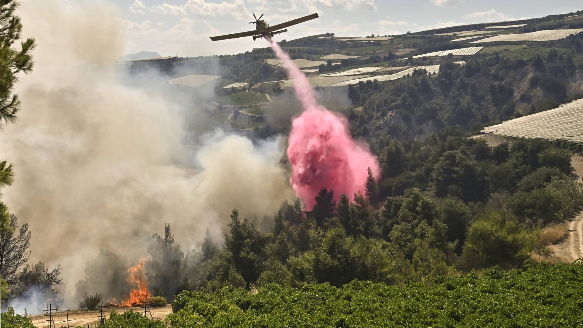 Χωρίς ενεργό μέτωπο η φωτιά στη Στιμάγκα Κορινθίας – Στο «πορτοκαλί» σήμερα Εβρος και Ροδόπη-2