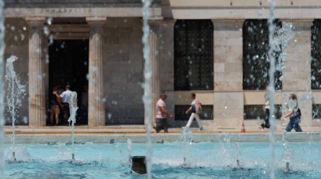 καύσωνας-πέντε-συμβουλές-για-τις-ευπα-563126791