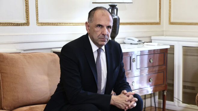 εντός-και-εκτός-ο-μπάιντεν-και-ο-νίτσε-563138941