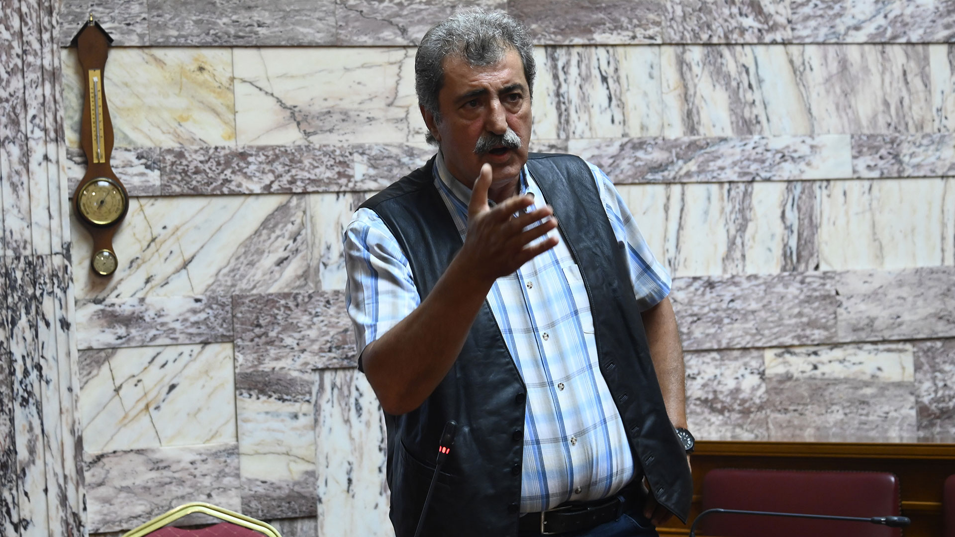 Πολάκης: Αμετανόητος στην έξοδο μετά το τελευταίο μπούλινγκ-2