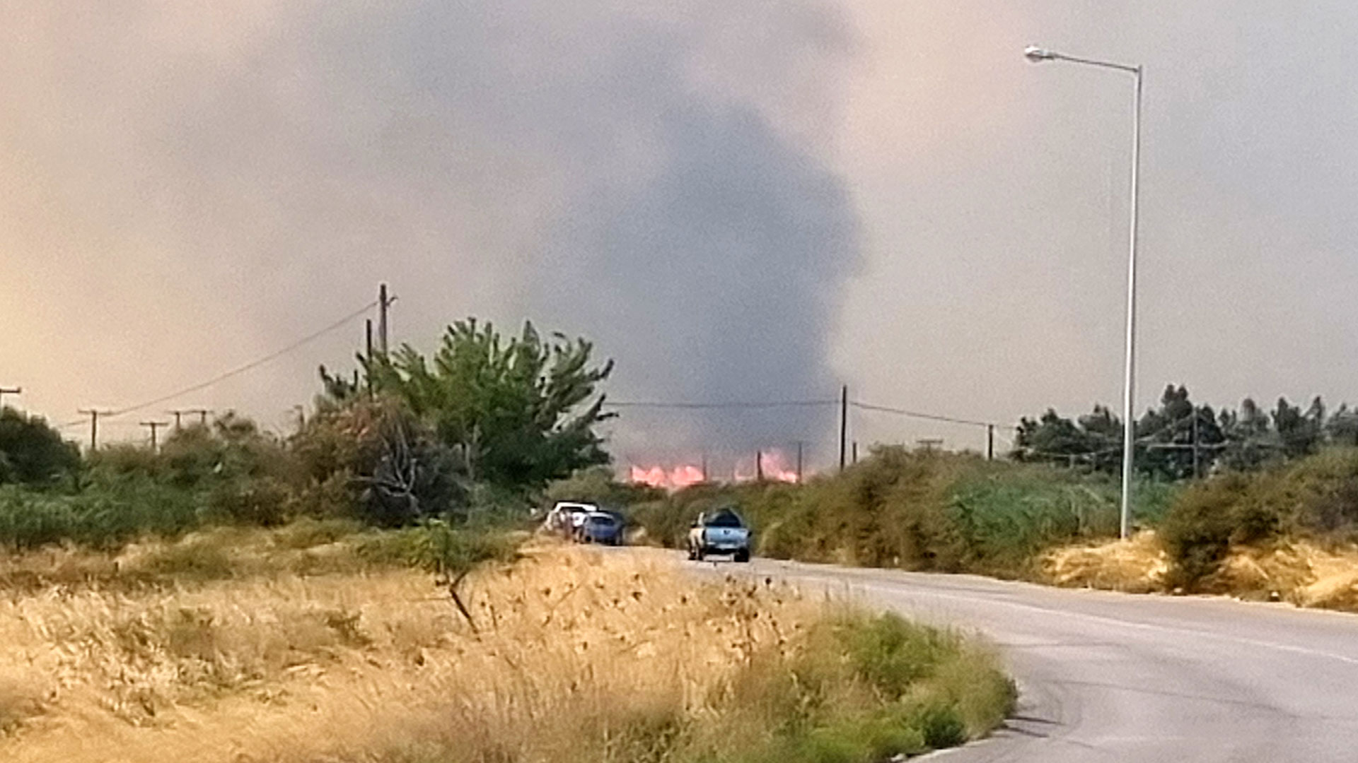 Φωτιά: Δύσκολη νύχτα στην Εύβοια – Μάχη με ισχυρούς ανέμους-15