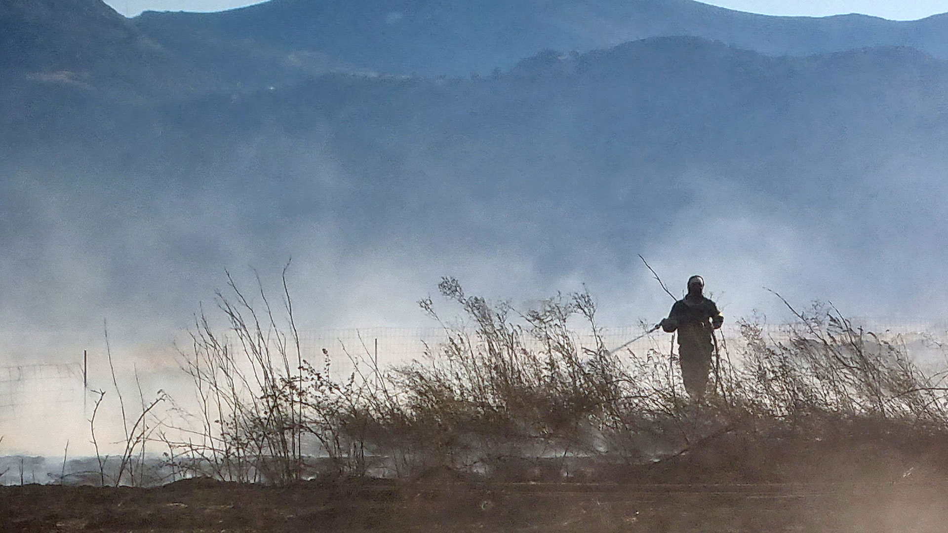 Φωτιά: Δύσκολη νύχτα στην Εύβοια – Μάχη με ισχυρούς ανέμους-6