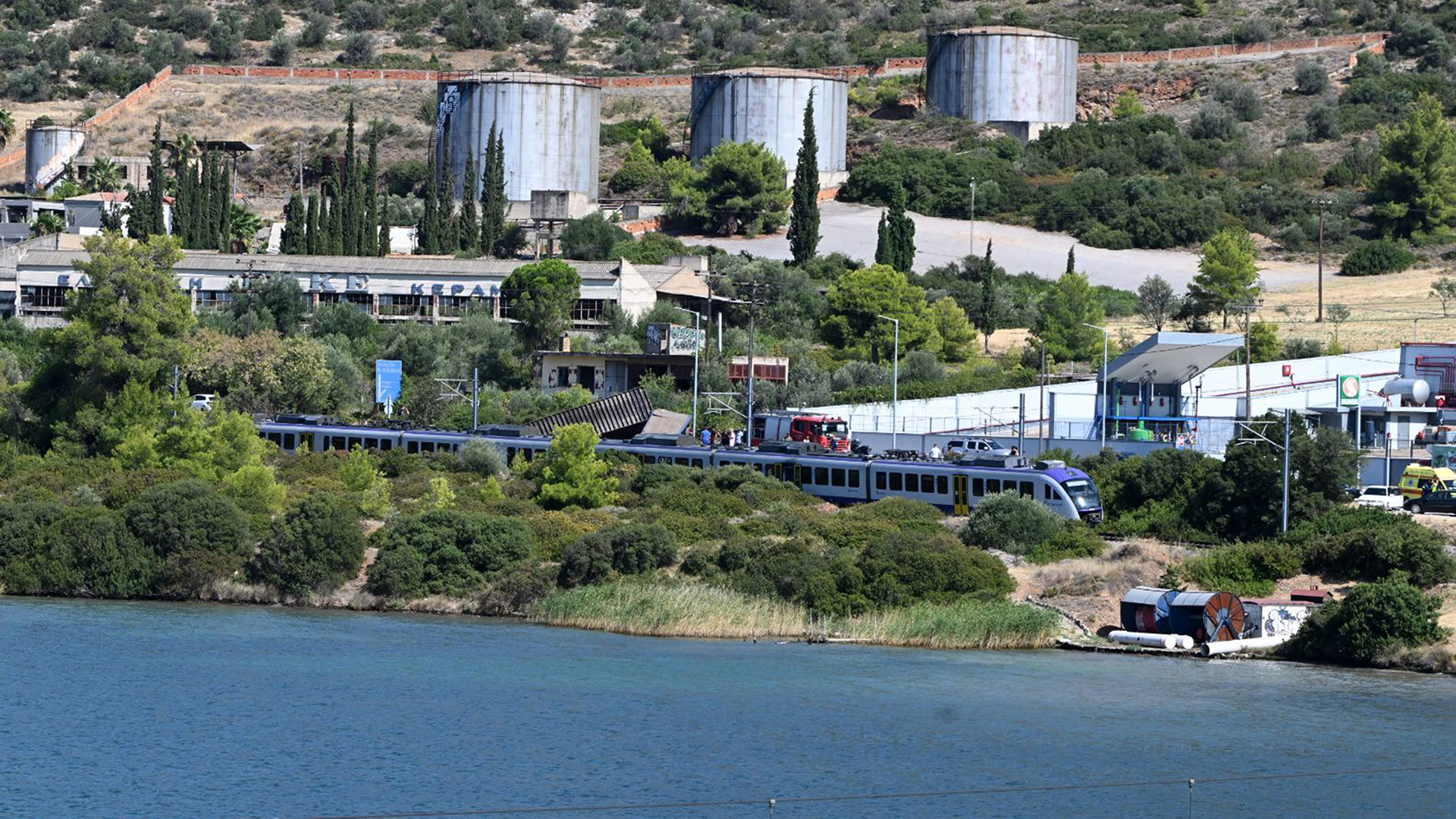 Αυλίδα: Σύγκρουση τρένου με φορτηγό – Τρεις τραυματίες-3