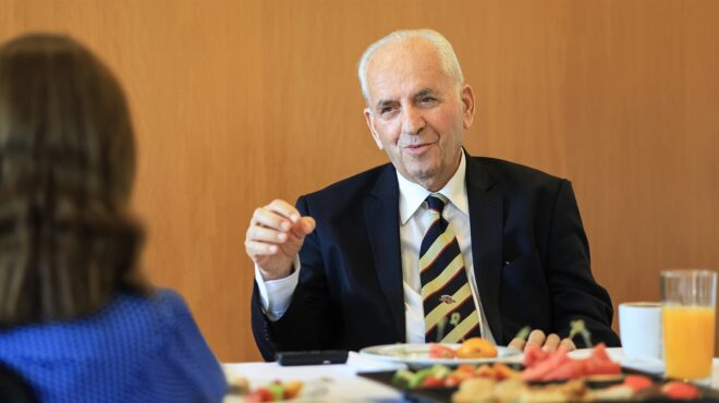 λευτέρης-γείτονας-πλούτος-είναι-η-γνώ-563113396