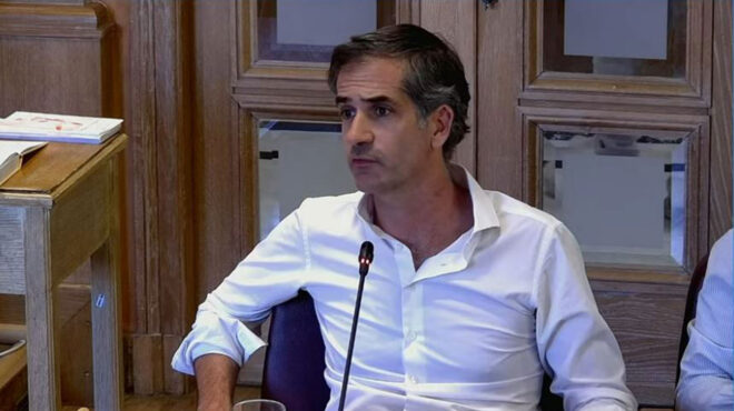 ο-μπακογιάννης-ζητεί-από-τον-δούκα-να-μ-563119738