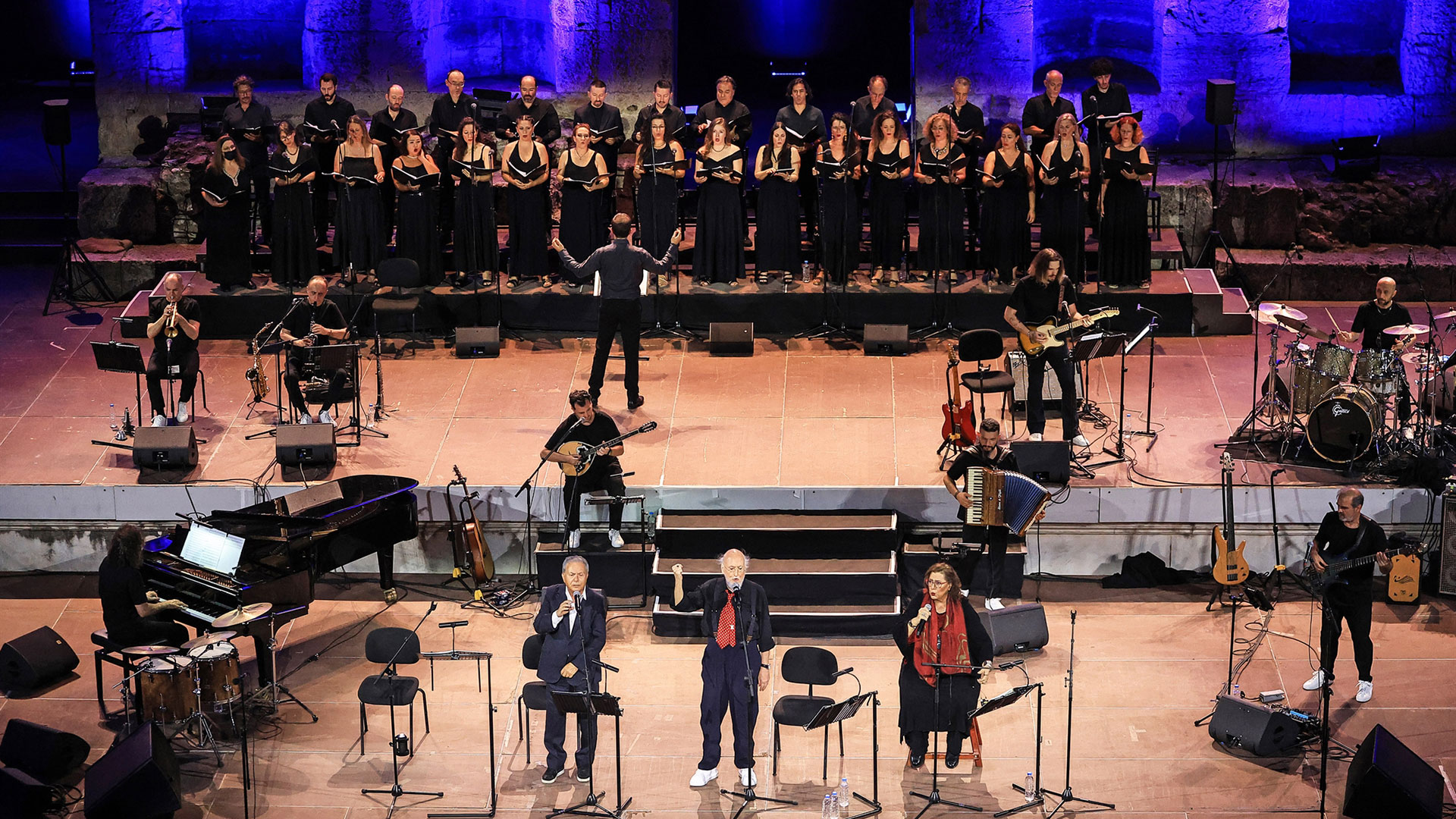 Τα τραγούδια της Μεταπολίτευσης με «μαέστρο» τον Σαββόπουλο-1