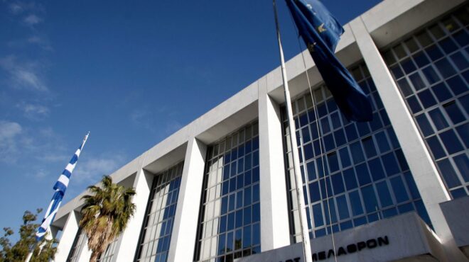 ξετυλίγεται-το-κουβάρι-των-υποκλοπών-563119444