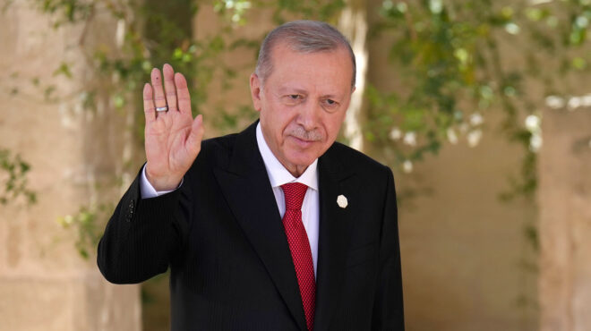 εντός-και-εκτός-νύχτα-στην-κύπρο-ο-ερντ-563114053