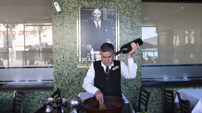 μια-σαλάτα-εκατό-ετών-563108389