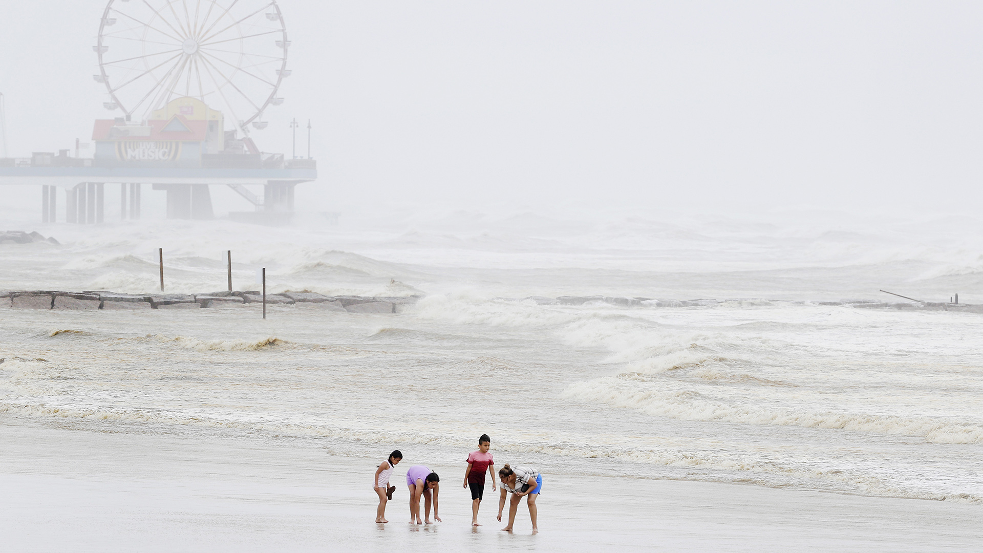 Τέξας: Τουλάχιστον πέντε νεκροί και σοβαρές υλικές ζημιές από το πέρασμα της καταιγίδας Μπέριλ-3