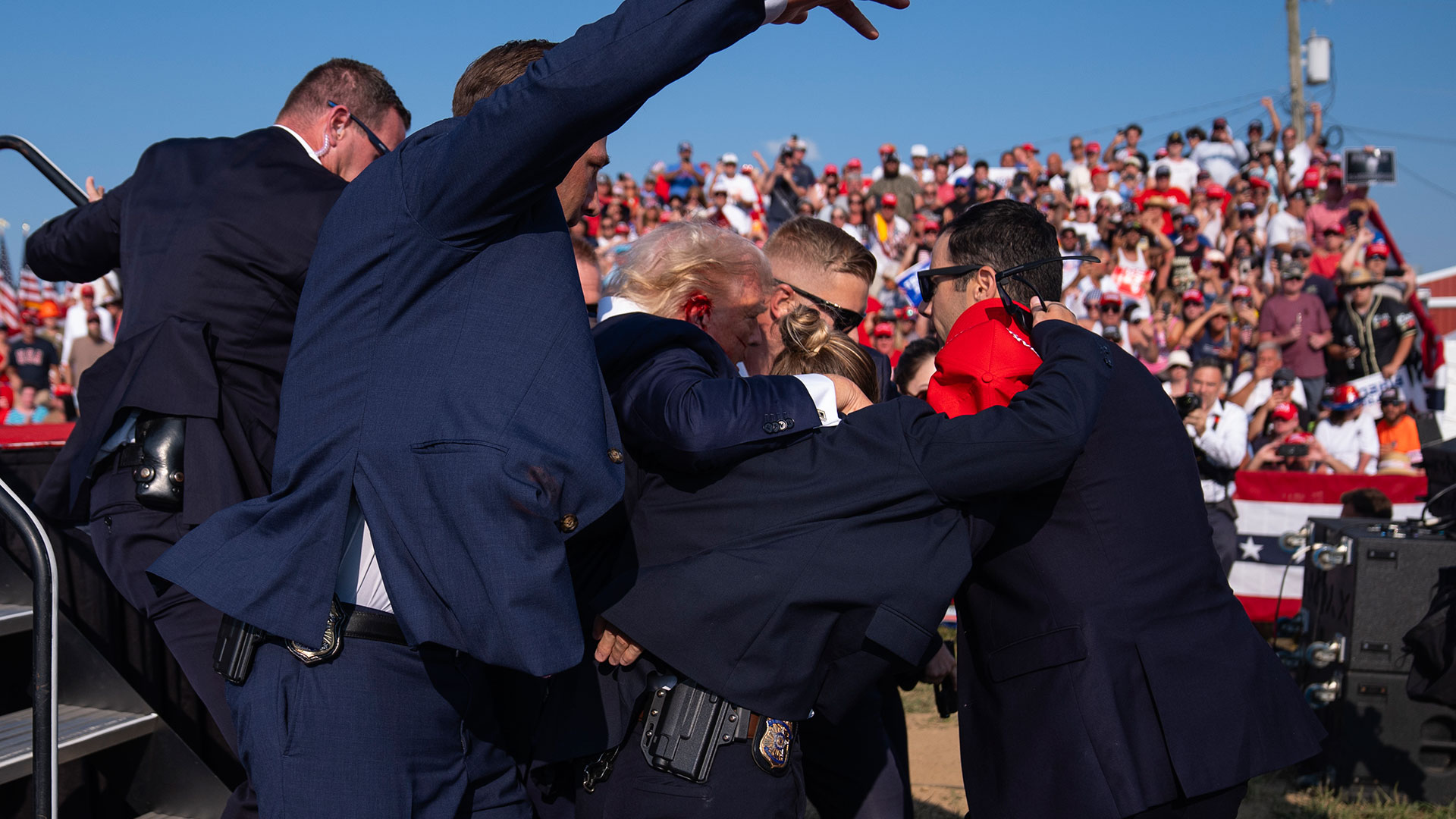 Επίθεση κατά Τραμπ: Ο ύποπτος δράστης είχε εκρηκτικούς μηχανισμούς στο αυτοκίνητό του-1