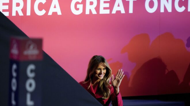 guardian-η-μελάνια-τραμπ-υπερασπίζεται-το-δ-563145691