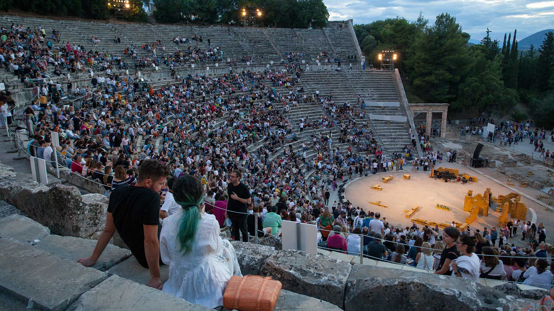 Σαββατοκύριακο στην Επίδαυρο, για θέατρο και βουτιές-2