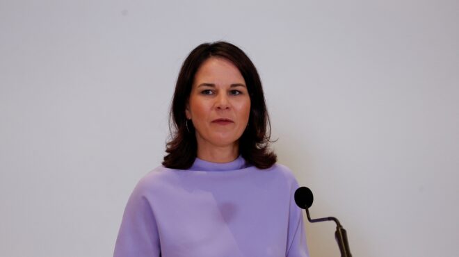 μπέρμποκ-κατά-ορμπαν-η-ενότητα-της-ε-ε-563140954